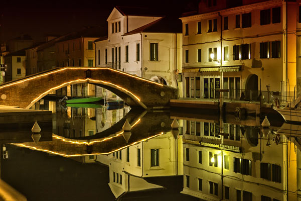 Canal Vena by night